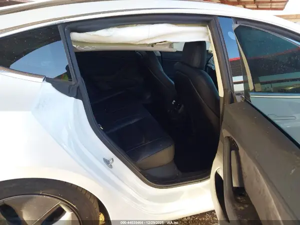 5YJ3E1EA4KF482417 2019 TESLA MODEL 3 - Image 8