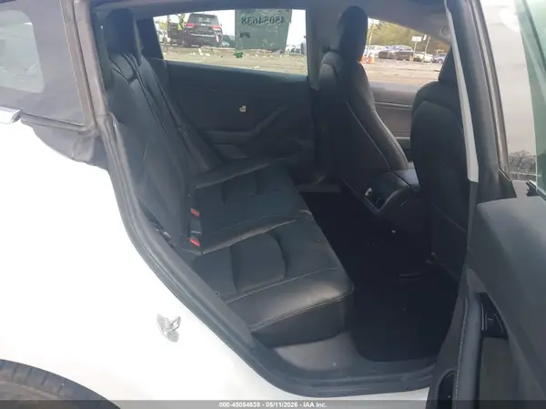 5YJ3E1EA4KF484135 2019 TESLA MODEL 3 - Image 8