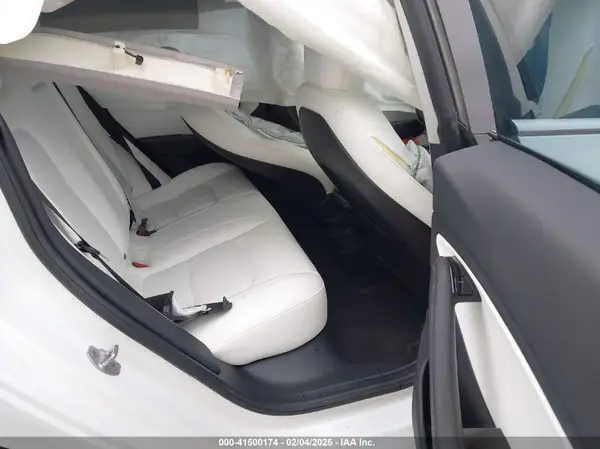 5YJ3E1EA4KF486211 2019 TESLA MODEL 3 - Image 8