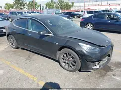 5YJ3E1EA4KF504111 2019 TESLA MODEL 3