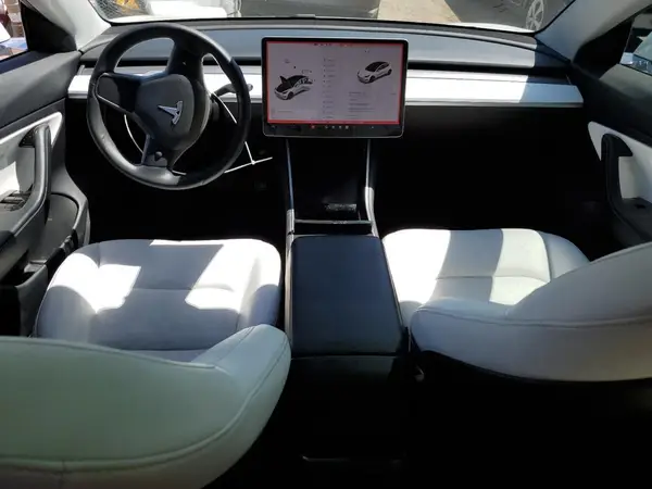 5YJ3E1EA4KF509437 2019 TESLA MODEL 3 - Image 8