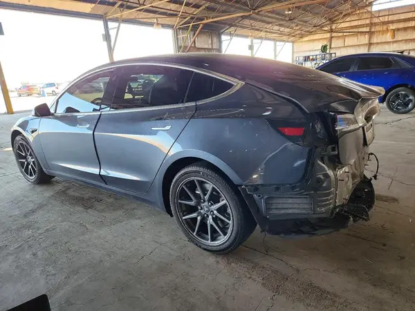 5YJ3E1EA4KF519577 2019 TESLA MODEL 3 - Image 2