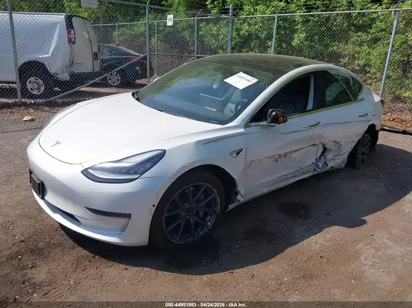 5YJ3E1EA4LF598007 2020 TESLA MODEL 3 - Image 2