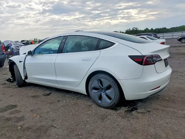 5YJ3E1EA4LF612200 2020 TESLA MODEL 3 - Image 2