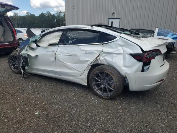 5YJ3E1EA4LF612231 2020 TESLA MODEL 3 - Image 2