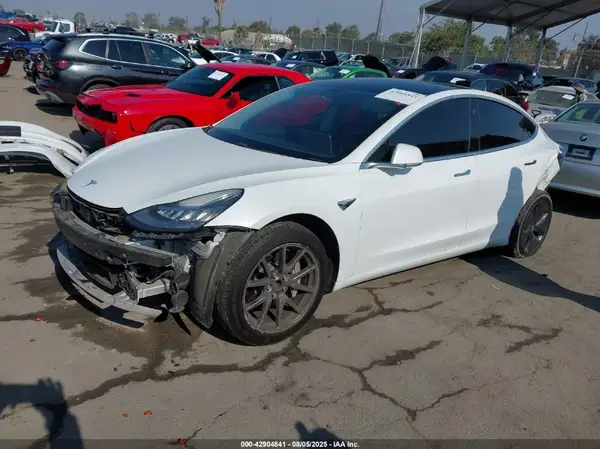 5YJ3E1EA4LF633404 2020 TESLA MODEL 3 - Image 2