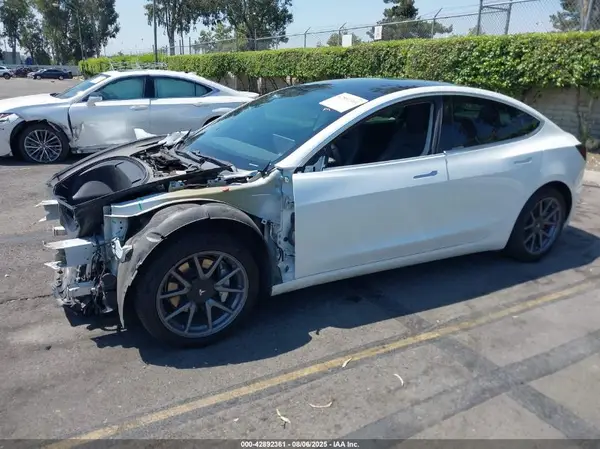 5YJ3E1EA4LF634083 2020 TESLA MODEL 3 - Image 2