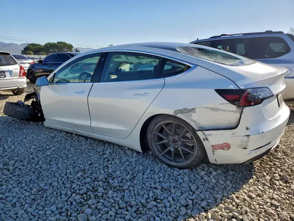 5YJ3E1EA4LF645150 2020 TESLA MODEL 3 - Image 2
