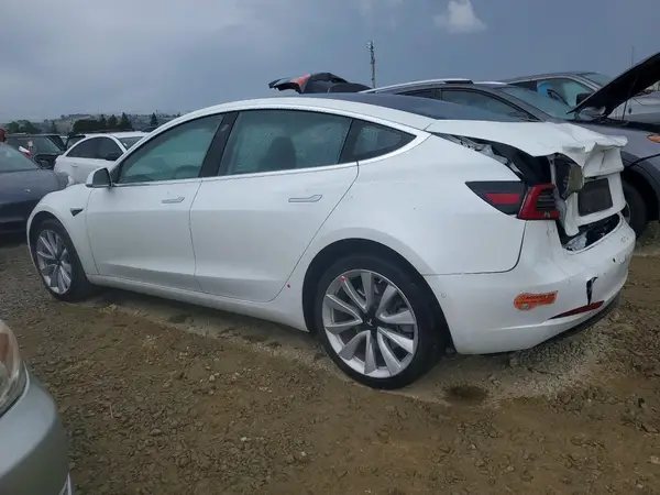 5YJ3E1EA4LF649425 2020 TESLA MODEL 3 - Image 2