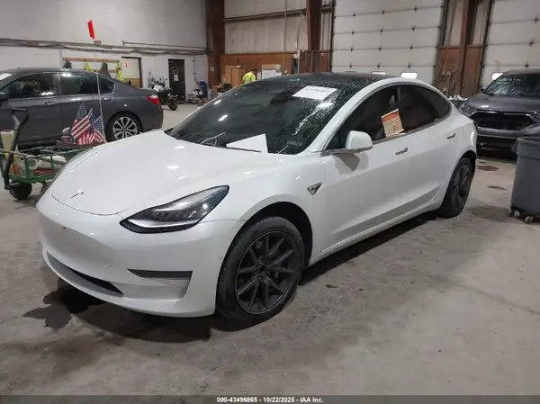 5YJ3E1EA4LF703693 2020 TESLA MODEL 3 - Image 2
