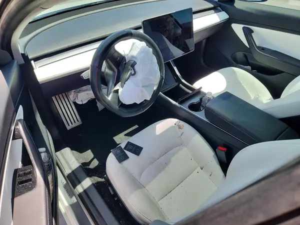 5YJ3E1EA4LF717674 2020 TESLA MODEL 3 - Image 8