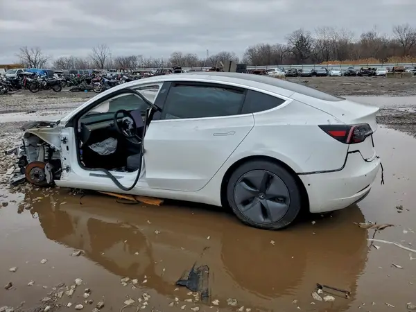 5YJ3E1EA4LF737343 2020 TESLA MODEL 3 - Image 2