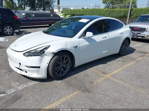 5YJ3E1EA4LF740016 2020 TESLA MODEL 3 - Image 2