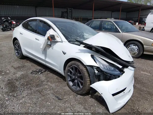 5YJ3E1EA4LF747211 2020 TESLA MODEL 3 - Image 1
