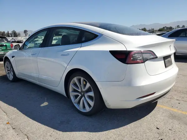 5YJ3E1EA4LF783898 2020 TESLA MODEL 3 - Image 2