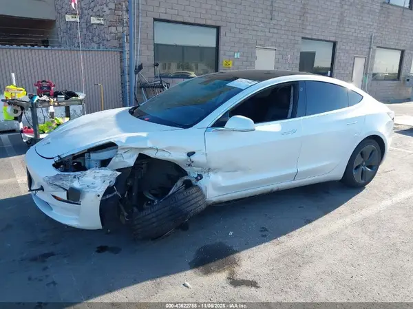 5YJ3E1EA4LF798529 2020 TESLA MODEL 3 - Image 2