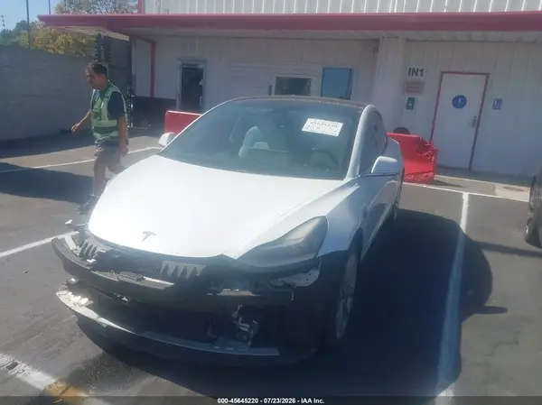 5YJ3E1EA4LF806628 2020 TESLA MODEL 3 - Image 2