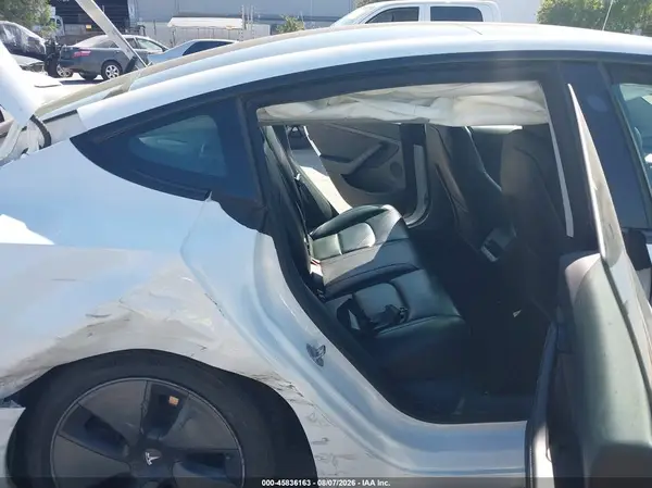 5YJ3E1EA4MF002136 2021 TESLA MODEL 3 - Image 8