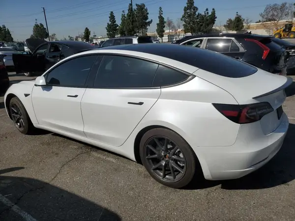 5YJ3E1EA4MF002993 2021 TESLA MODEL 3 - Image 2