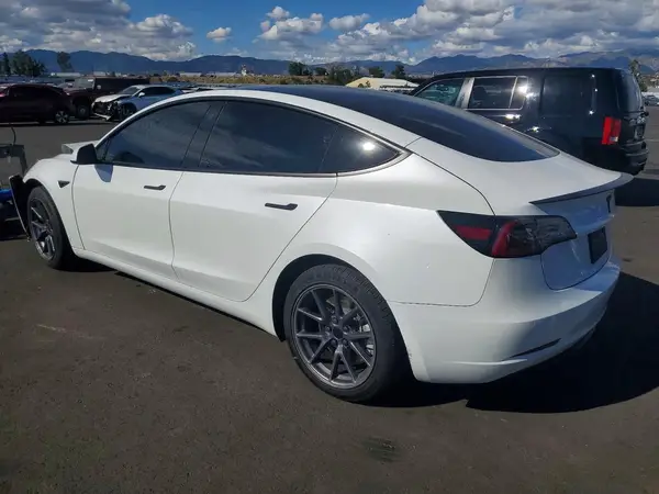 5YJ3E1EA4MF024864 2021 TESLA MODEL 3 - Image 2