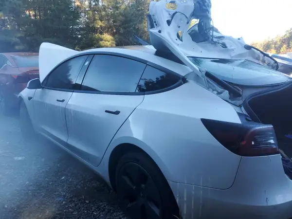 5YJ3E1EA4MF048047 2021 TESLA MODEL 3 - Image 2