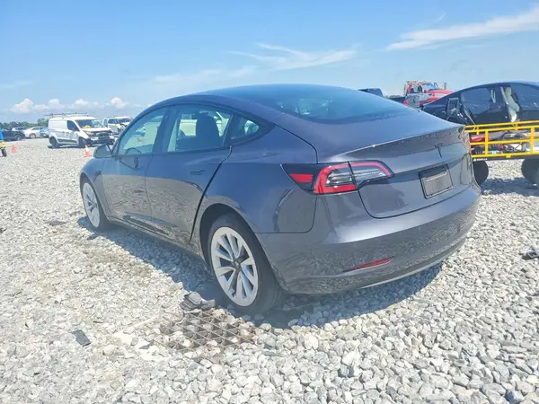 5YJ3E1EA4MF048243 2021 TESLA MODEL 3 - Image 2