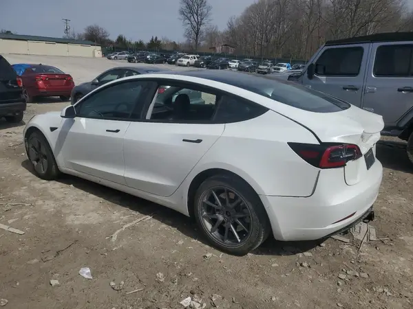 5YJ3E1EA4MF052194 2021 TESLA MODEL 3 - Image 2
