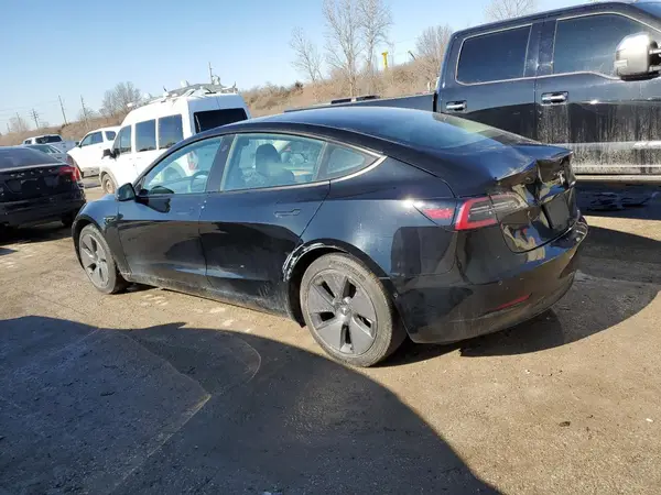 5YJ3E1EA4MF058643 2021 TESLA MODEL 3 - Image 2