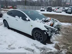 5YJ3E1EA4MF061414 2021 TESLA MODEL 3