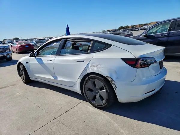 5YJ3E1EA4MF063616 2021 TESLA MODEL 3 - Image 2