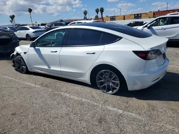 5YJ3E1EA4MF068234 2021 TESLA MODEL 3 - Image 2