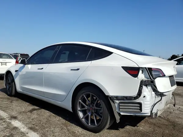 5YJ3E1EA4MF074809 2021 TESLA MODEL 3 - Image 2
