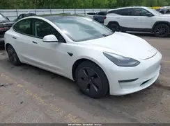 5YJ3E1EA4MF076933 2021 TESLA MODEL 3