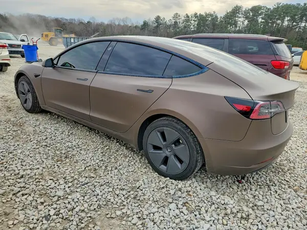 5YJ3E1EA4MF083252 2021 TESLA MODEL 3 - Image 2