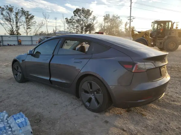5YJ3E1EA4MF083428 2021 TESLA MODEL 3 - Image 2