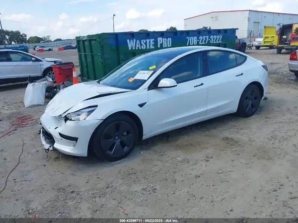 5YJ3E1EA4MF084403 2021 TESLA MODEL 3 - Image 2