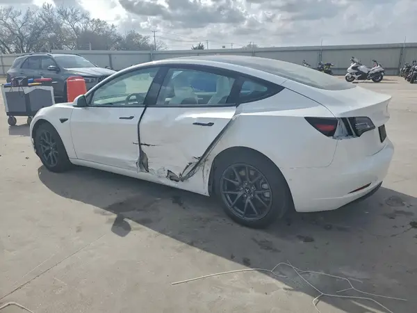 5YJ3E1EA4MF086278 2021 TESLA MODEL 3 - Image 2