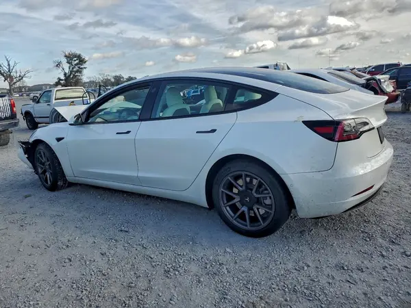 5YJ3E1EA4MF087852 2021 TESLA MODEL 3 - Image 2