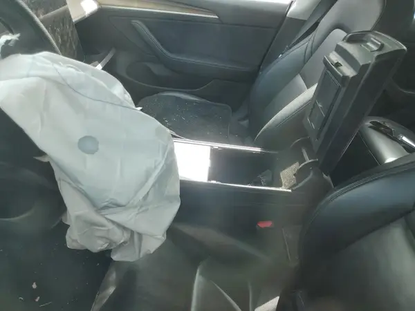 5YJ3E1EA4MF092310 2021 TESLA MODEL 3 - Image 8