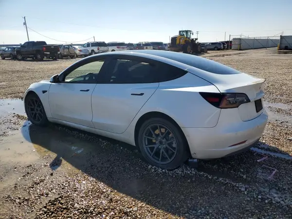 5YJ3E1EA4MF095160 2021 TESLA MODEL 3 - Image 2