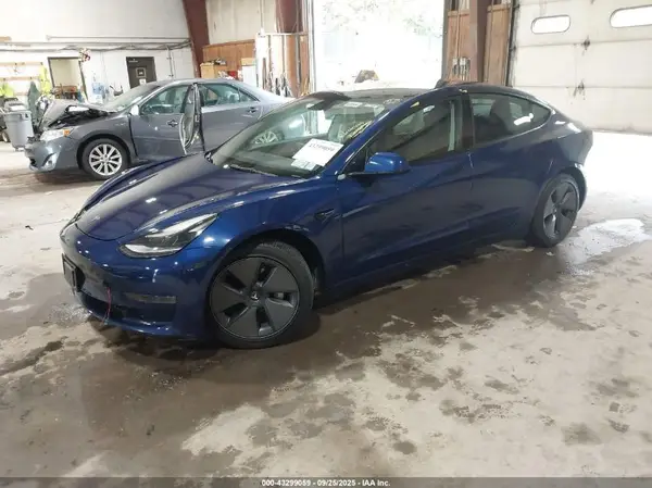 5YJ3E1EA4MF096115 2021 TESLA MODEL 3 - Image 2