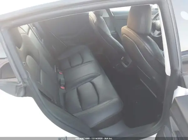 5YJ3E1EA4MF096275 2021 TESLA MODEL 3 - Image 8