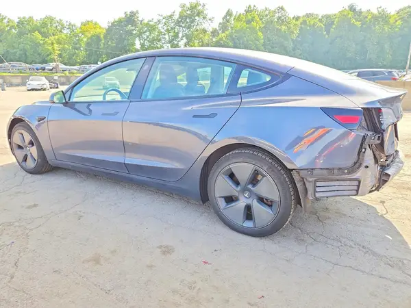 5YJ3E1EA4MF097734 2021 TESLA MODEL 3 - Image 2