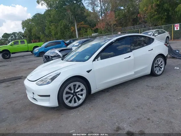 5YJ3E1EA4MF099323 2021 TESLA MODEL 3 - Image 2