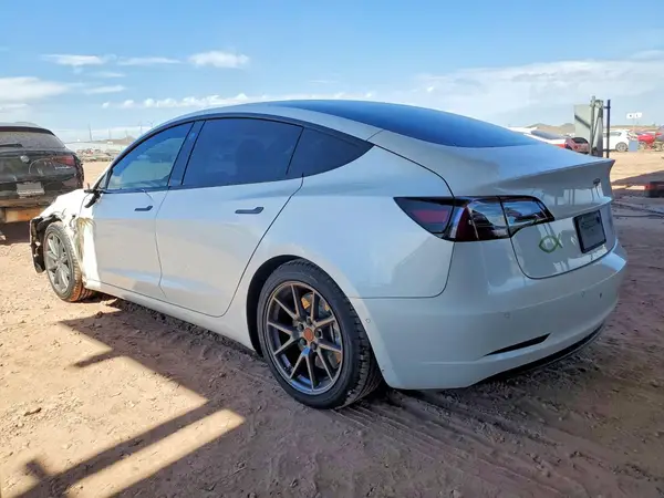 5YJ3E1EA4MF100065 2021 TESLA MODEL 3 - Image 2