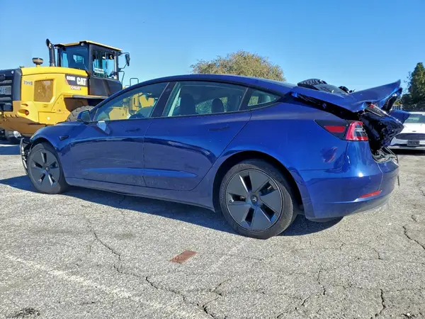 5YJ3E1EA4MF100762 2021 TESLA MODEL 3 - Image 2