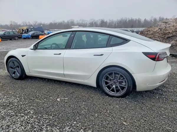 5YJ3E1EA4MF854762 2021 TESLA MODEL 3 - Image 2