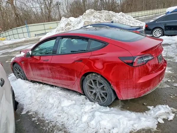 5YJ3E1EA4MF857516 2021 TESLA MODEL 3 - Image 2