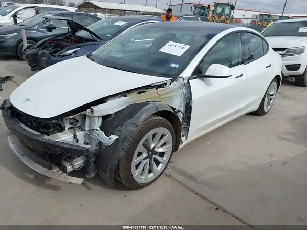 5YJ3E1EA4MF870296 2021 TESLA MODEL 3 - Image 2