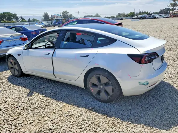 5YJ3E1EA4MF870699 2021 TESLA MODEL 3 - Image 2
